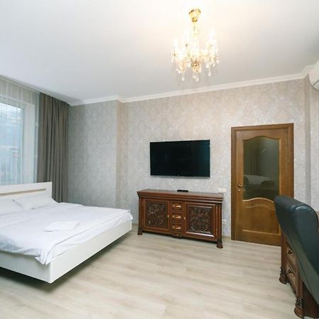 Apart Assistant On Smart Plaza Киев Екстериор снимка