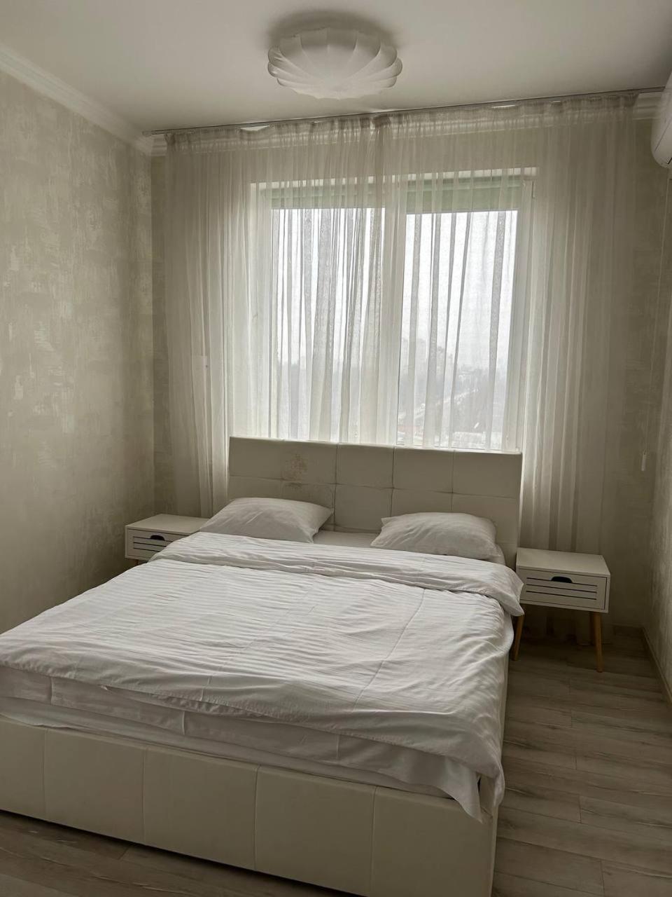 Apart Assistant On Smart Plaza Киев Екстериор снимка