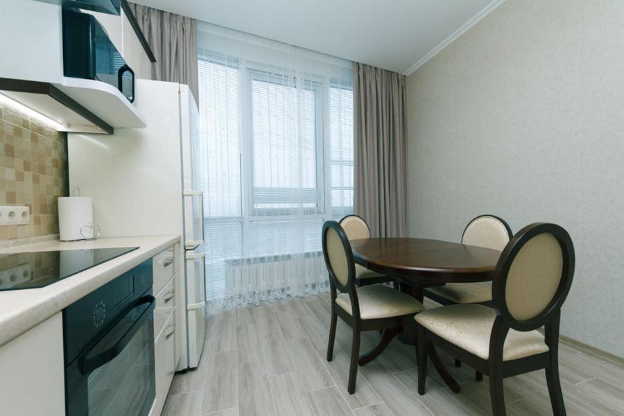 Apart Assistant On Smart Plaza Киев Екстериор снимка