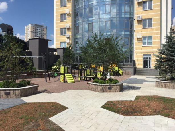 Apart Assistant On Smart Plaza Киев Екстериор снимка